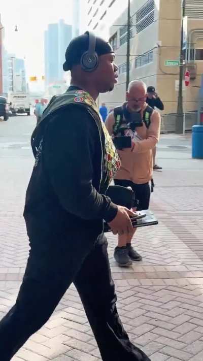 [Highlight] Lions RB David Montgomery shows up to Ford Field flexing his Boy Scout merit badge sash.