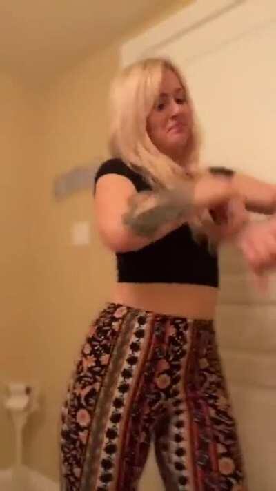 would love to find her username cuz I've lost it too :(