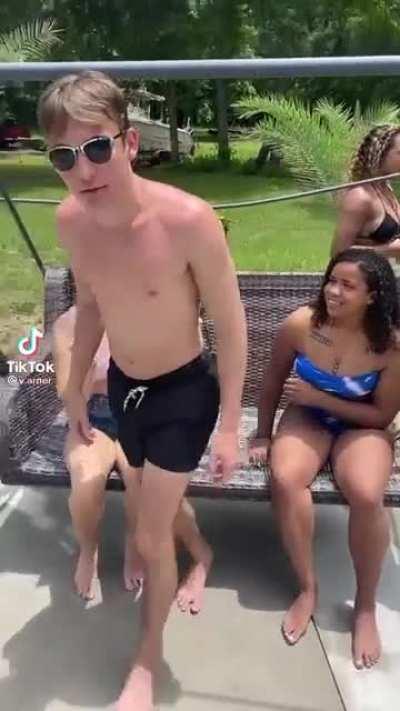 Guys what the hell is this 😭