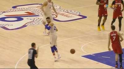 [Highlight] Goran Dragic somehow recovers to stop one of the best transition players in the league in Ben Simmons on the fast break.