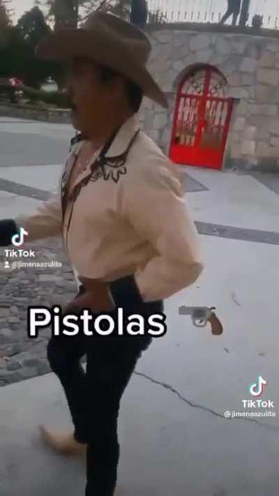 Con esos pasos hasta voy a poder escoger con quién aparearme 😎