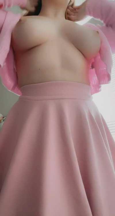 I'm learning to love my natural body! What's your opinion about it? 😇