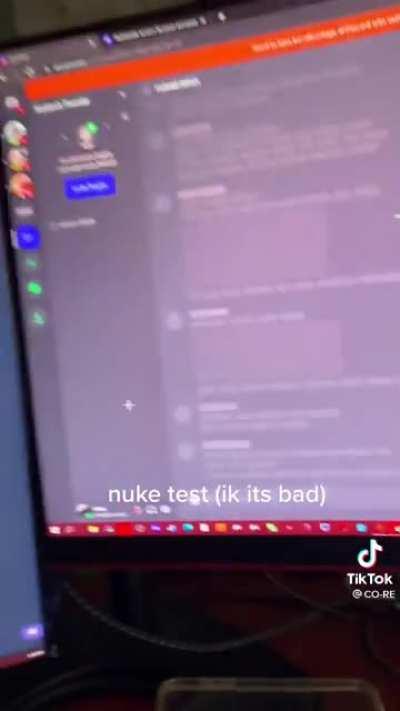 Super cool Roblox hacker nukes discord server