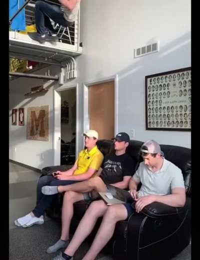 Not one mention of putting the laptop away.I’m sure it ended fiiiine credit to u/sinnamonsunset