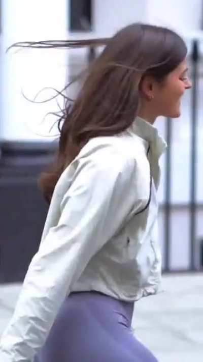 Livefitelle taking a walk