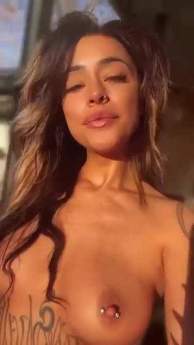 My top Reddit post of all time ;) I hope you enjoy some soaking up the sunshine 🥰