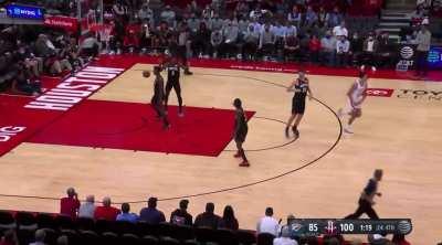 [Highlight] The Rockets hilariously orchestrate the play to allow KPJ to get his 10th rebound for the triple-double