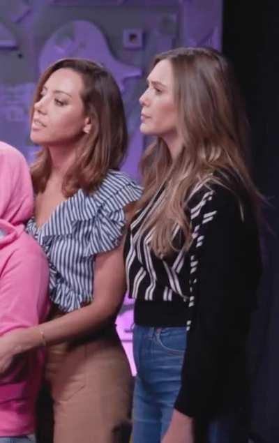 Aubrey Plaza & Elizabeth Olsen Spank