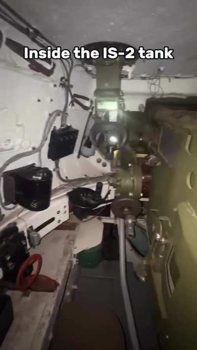 Inside the Soviet IS-2 Heavy Tank
