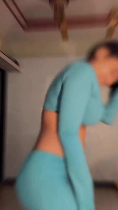 Suhana hot dance 🤤🥵🥵