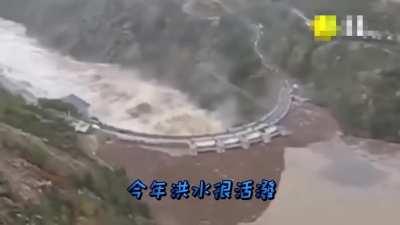 支那人为什么有脸去嘲笑外国的水灾？