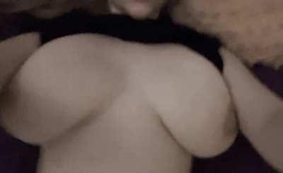 Who doesn’t love bouncy titties