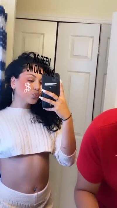 Don't give a fuck about her bf just look at her 🤤😍 oh if ya want her IG or Snap I got ya I'll post in the comments