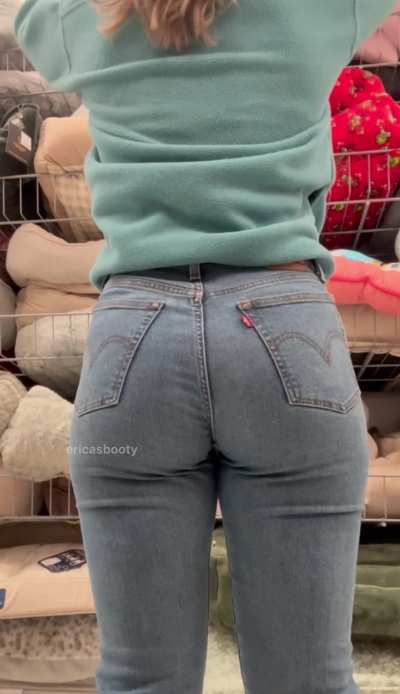 i heard you might like levi’s?😇