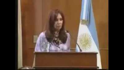 Gorrita K no se cansa de autodomarse?