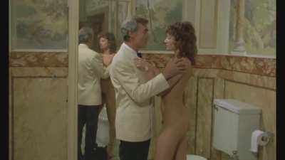 Carmen Russo full frontal!
