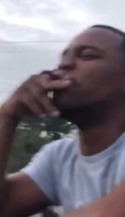 The blunt got limp dick😭