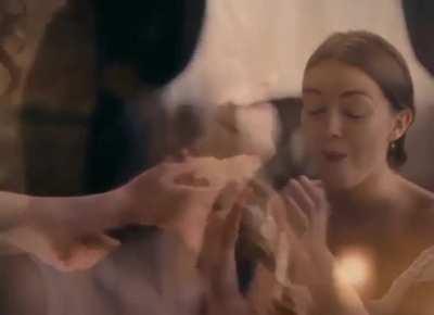 Hailee and Ella Hunt from Dickinson