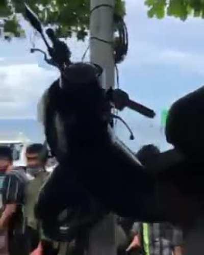 Weakest 🅱️alinese in existence 😳😳