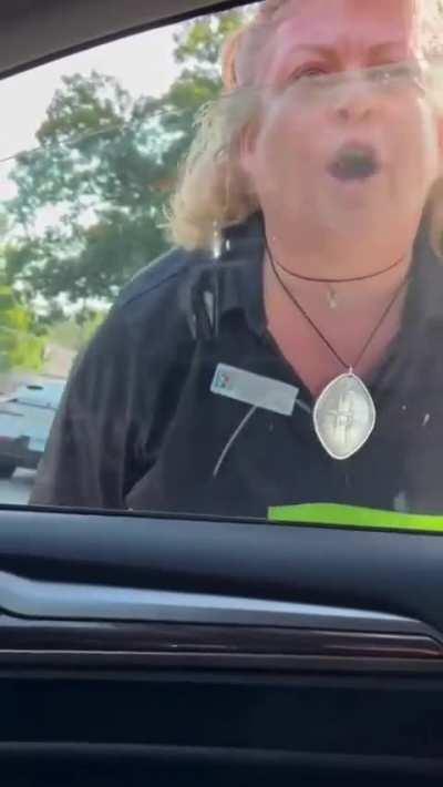 O cara recebeu uma quest do nada