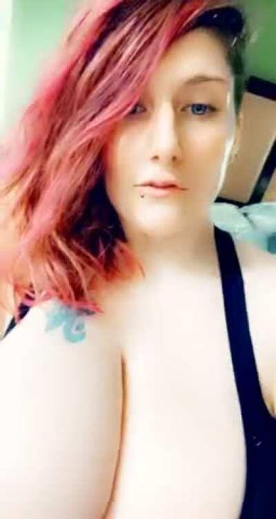 AshleyOneil 36DDDs look at THESE