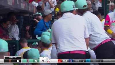 [Highlight] Fernando Tatis Jr hits his second homer of the year to make it 10-8 Padres