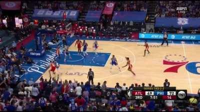 [Highlight] Ben Simmons swats Trae Young's layup