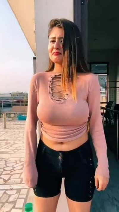 Aapke Do Anmol Ratan latak raha hai