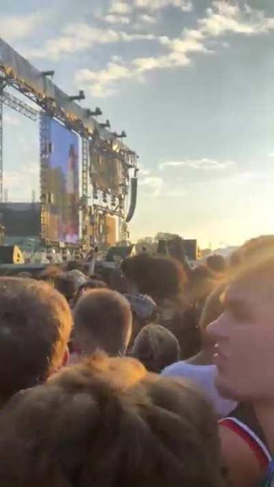 Had to get the crowd when Earl performed East.