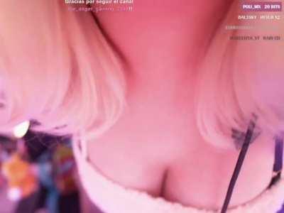 Las ricas tetas se capri 