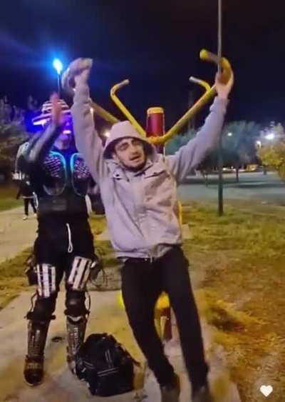 Hey it’s the “Now there’s no place to hide since you pushed my love asiiiiide” dude