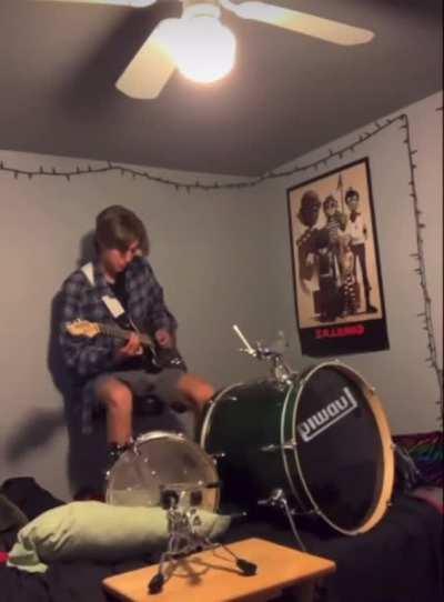 Men, you have to make noise in bed!