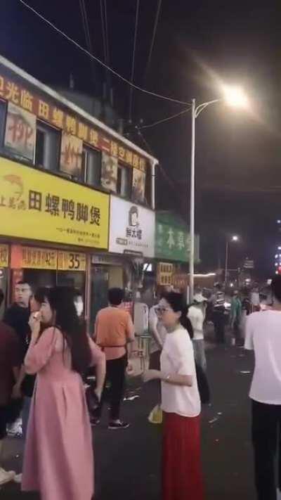 什么艾尔迪亚晶哥？直接变身巨人了是吧
