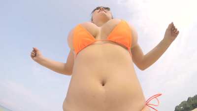 Saki Yanase - Slow Motion Bounce