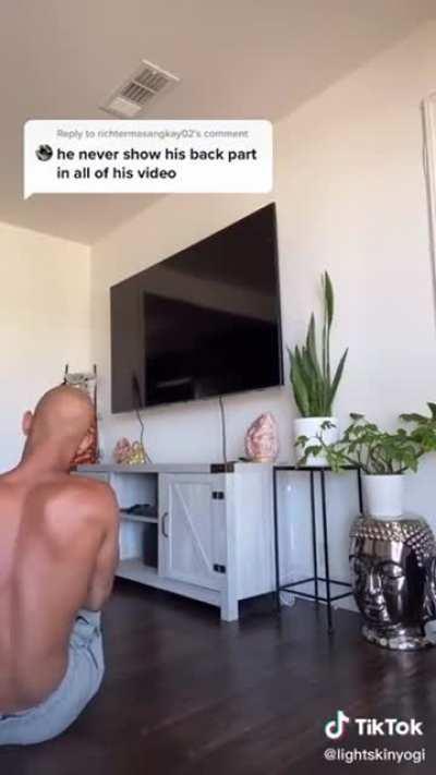 Default Character Creation Guy Glitching Out of Frame