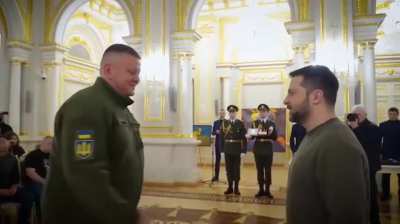 Награждение генерала Залужного званием Героя Украины