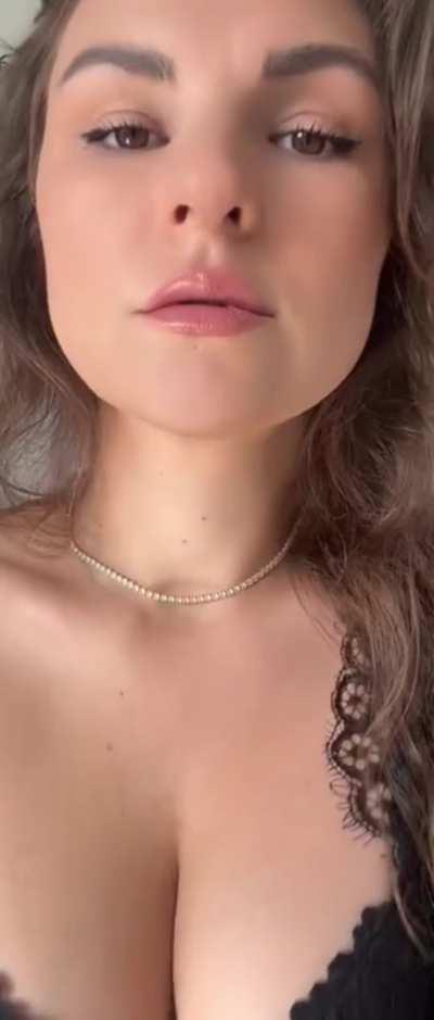 Took a break from packing my apartment to flash you guys hehe