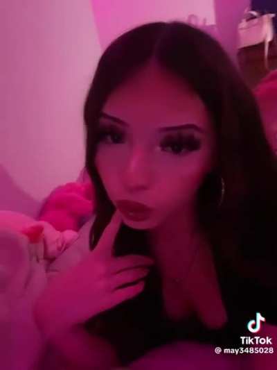 Little Latina shows off her soles for you