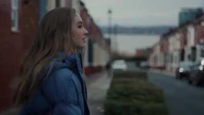 Gave me goosebumps as a long time fan. Brilliant from Standard Charted ♥️