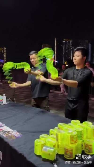 Supreme Slinky Skills - Credit @gunsnrosesgirl3