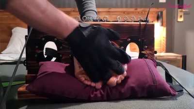 Extreme feet tickling with the glove !