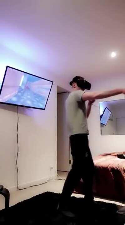 Finally got my Quest back after lending it to my quarantined friend for a month. Can you tell I'm excited?