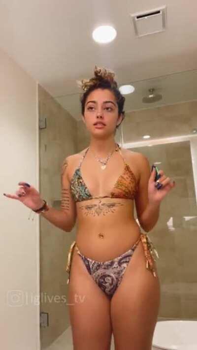 Malu Trevejo | Instagram Live Stream | 3 December 2020