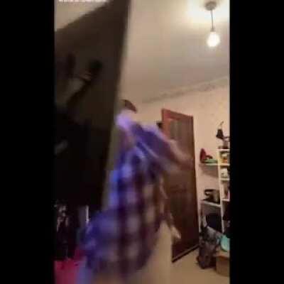 HMC while I strike a pose