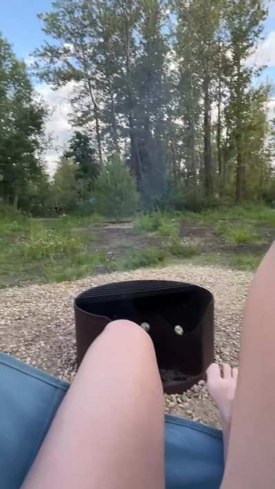 First time exhibiting my pussy 🙈