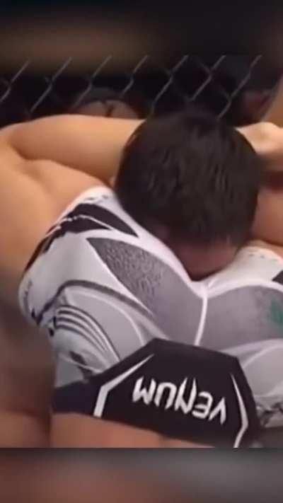 Awkward submission attempt 