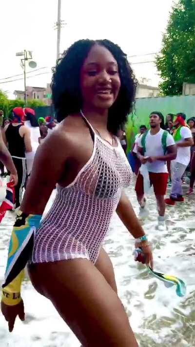 Consistently amazing (@offical.deefinewhine)