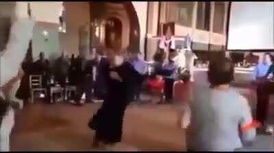 Ole! Ole! <Screams Desperately>