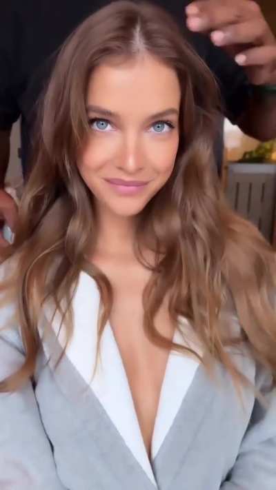 'Barbara x VS' - Getting her glam on - IG October 2025