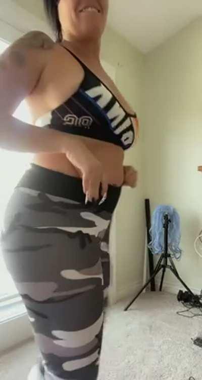 Wanna smash before I go to the gym